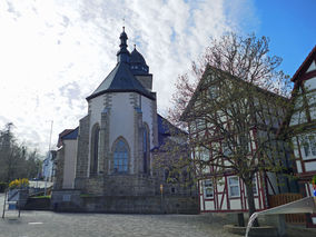 Ökumenischer Kreuzweg von Altenstädt nach Naumburg (© Karl-Franz Thiede)